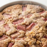 Mandel-Rhabarberkuchen Das einfachste Rezept für saftigen Frühlingskuchen