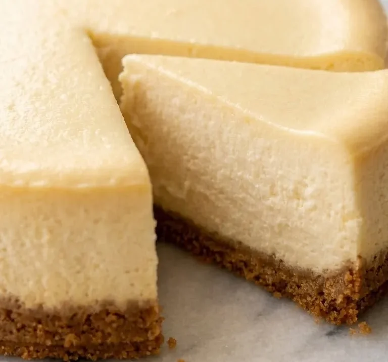 Cremiger New York Cheesecake: Das beste Rezept für den Kuchenklassiker