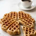 Ein einfaches und bekömmliches Rezept für Waffeln aus Sauerteig. Durch die lange Fermentation des Teigs mit Anstellgut werden die Waffeln außen herrlich knusprig und bleiben im Inneren saftig-weich.